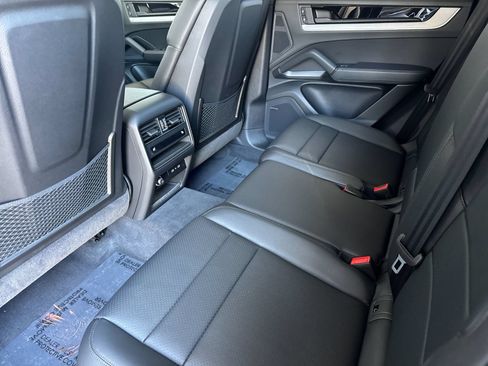 Certified 2026 Porsche Cayenne AWD/4WD image 14