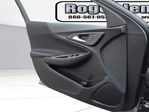 Used 2025 Chevrolet Malibu RS image 19