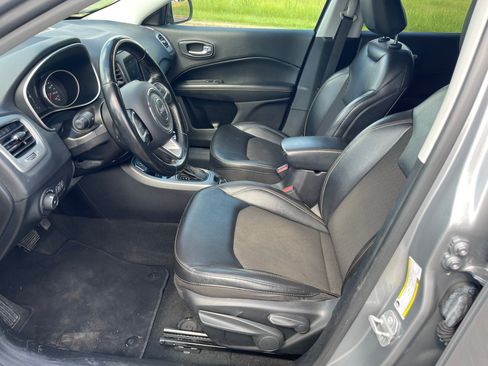Used 2021 Jeep Compass Latitude FWD image 9