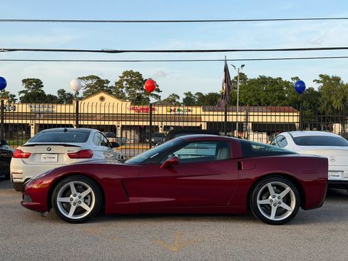 Used 2005 Chevrolet Corvette Coupe w/ Preferred Equipment Group RWD image 10