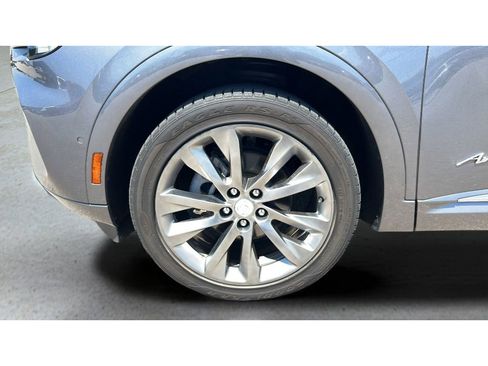 Certified 2021 Buick Envision Avenir w/ Technology Package II AWD/4WD image 36