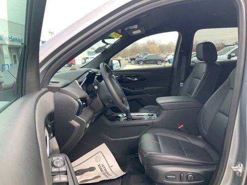 Used 2023 Chevrolet Traverse RS image 15