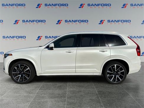 Used 2021 Volvo XC90 T6 Momentum w/ Climate Package image 2