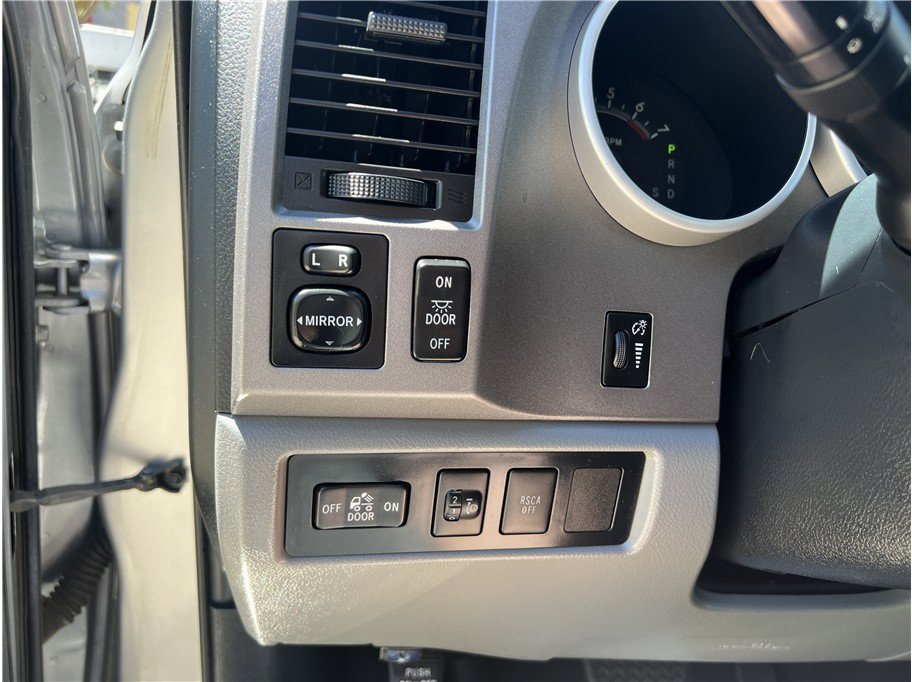 Used 2012 Toyota Tundra 4x4 CrewMax w/ Tow Pkg image 24