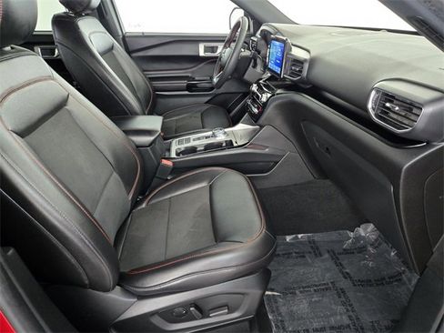 Used 2023 Ford Explorer ST-Line w/ Class IV Trailer Tow Package image 3