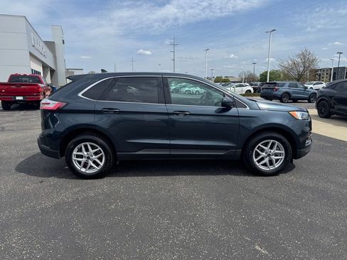 Used 2024 Ford Edge SEL w/ Convenience Package AWD/4WD image 2