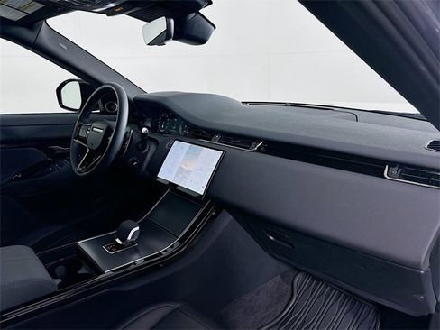 Used 2026 Land Rover Range Rover Evoque S image 29