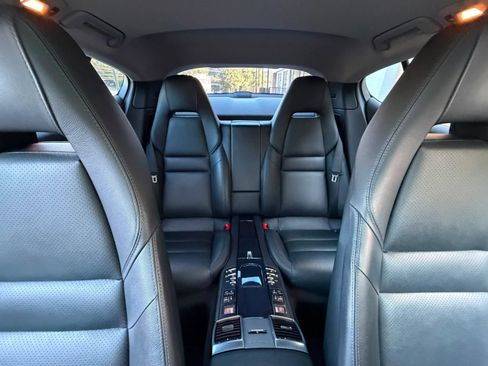 Used 2015 Porsche Panamera RWD image 19