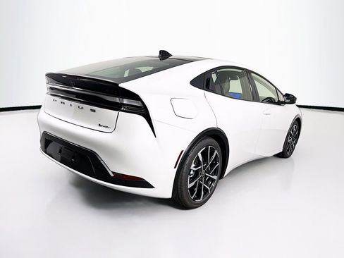 New 2026 Toyota Prius Plug-In Hybrid FWD image 9