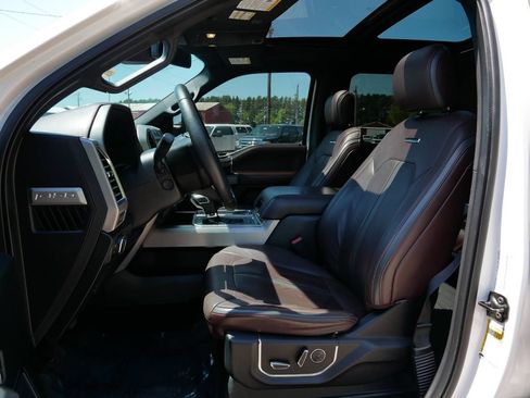 Used 2015 Ford F150 Platinum w/ Equipment Group 701A Luxury AWD/4WD image 16