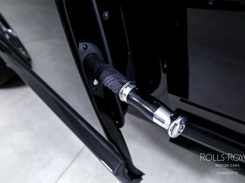 Certified 2024 Rolls-Royce Cullinan Black Badge w/ Dark Exterior Package image 32