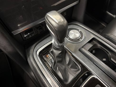 Used 2024 Nissan Armada SV RWD image 28