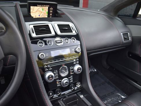 Used 2014 Aston Martin V8 Vantage S image 39