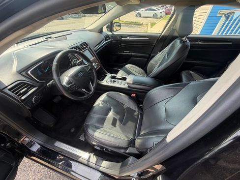 Used 2020 Ford Fusion Titanium FWD image 15