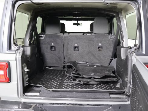 Used 2019 Jeep Wrangler Unlimited Sport S image 14