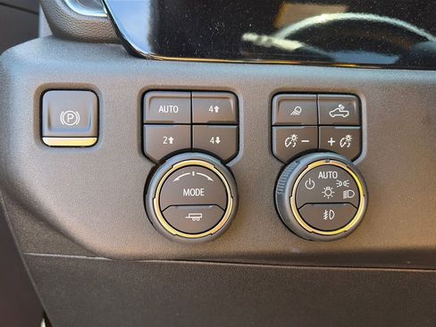 Used 2024 Chevrolet Silverado 3500 High Country AWD/4WD image 20
