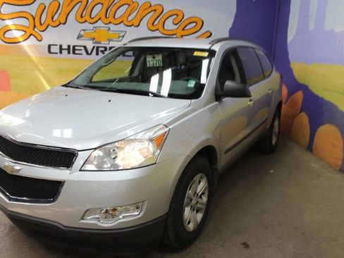 Used 2012 Chevrolet Traverse LS FWD image 4