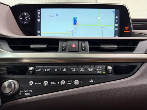 Used 2021 Lexus ES 300h w/ Premium Package FWD image 22