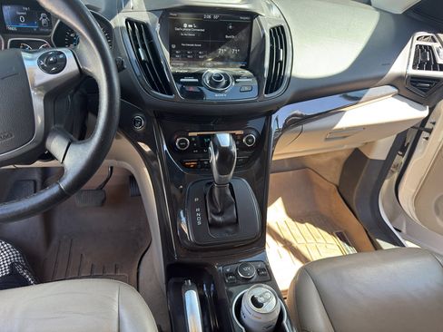 Used 2015 Ford Escape Titanium image 8