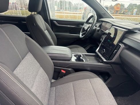 Used 2025 GMC Acadia Elevation image 5