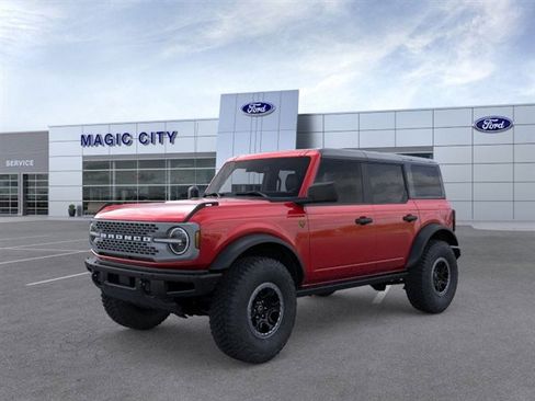 New 2025 Ford Bronco Badlands w/ Sasquatch Package AWD/4WD image 1