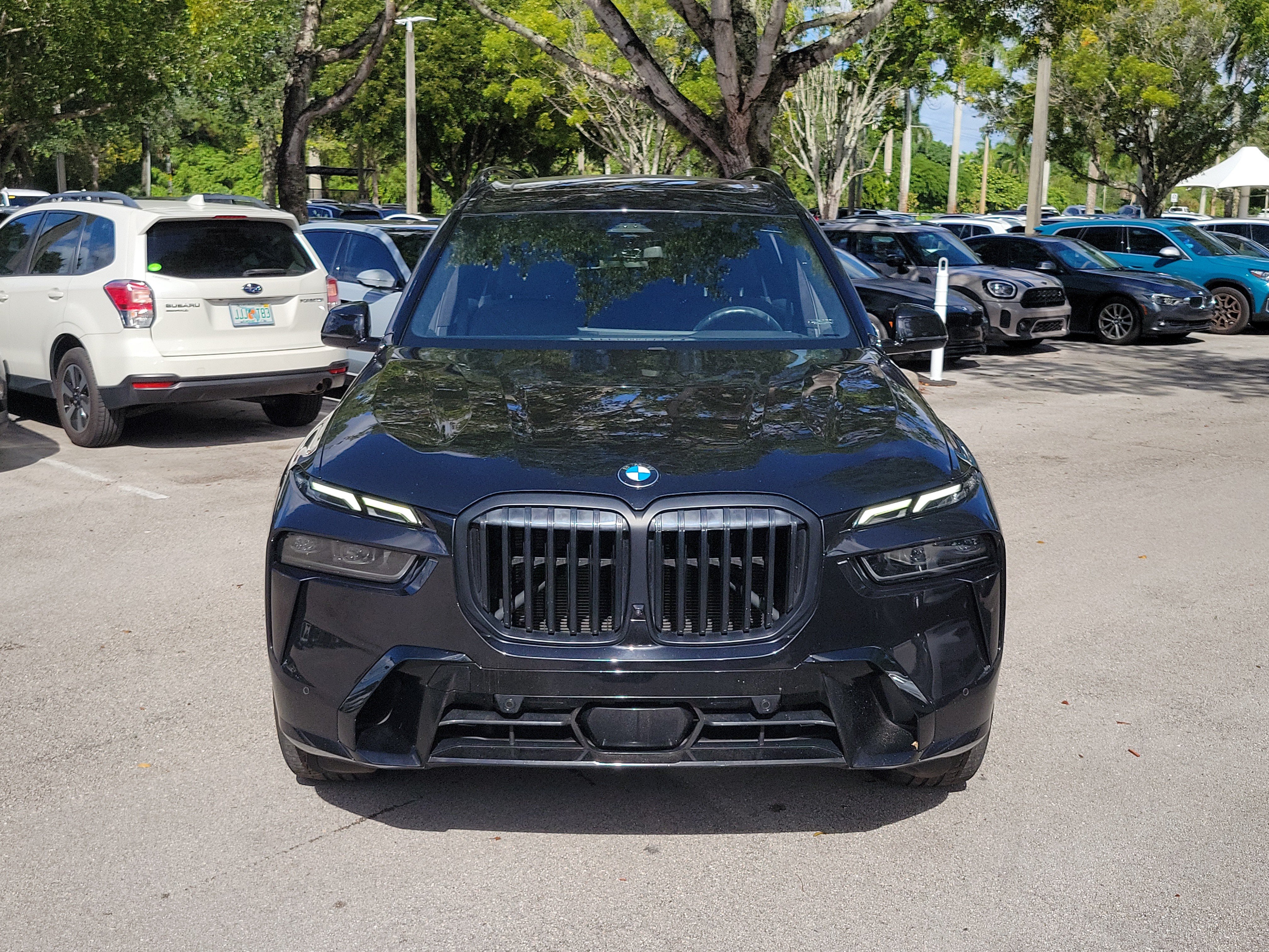 Used 2024 BMW X7 xDrive40i w/ M Sport Package AWD/4WD image 6