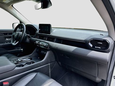 Used 2025 Honda Pilot EX-L image 33