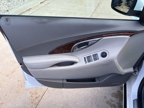 Used 2013 Buick LaCrosse Leather w/ Driver Confidence Package FWD image 10