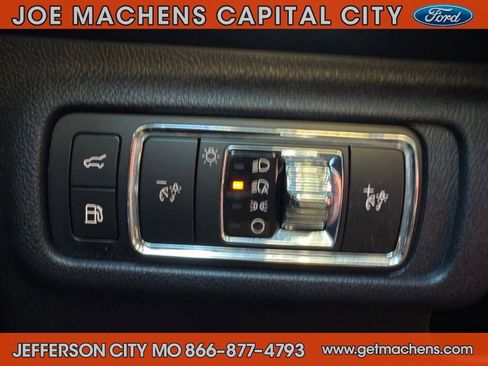 Used 2025 Lincoln Corsair Grand Touring w/ Equipment Group 302A image 23