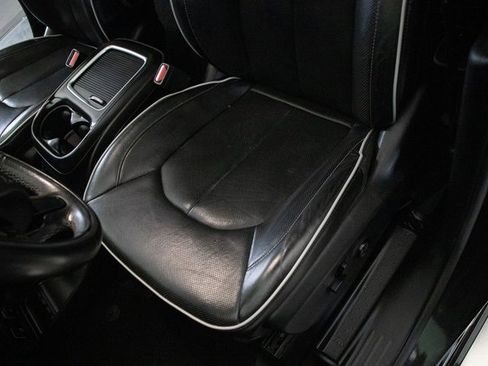 Used 2019 Chrysler Pacifica Limited w/ Advanced Safetytec Group image 26