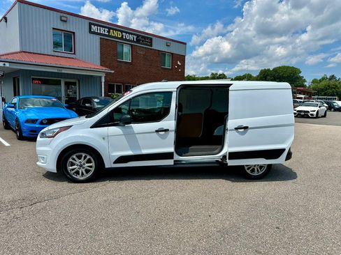 Used 2022 Ford Transit Connect XLT FWD image 7