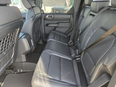 New 2025 Ford Bronco Badlands image 26