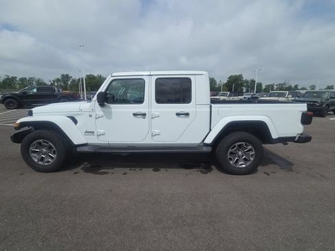 Used 2022 Jeep Gladiator Overland w/ LED Lighting Group AWD/4WD image 13