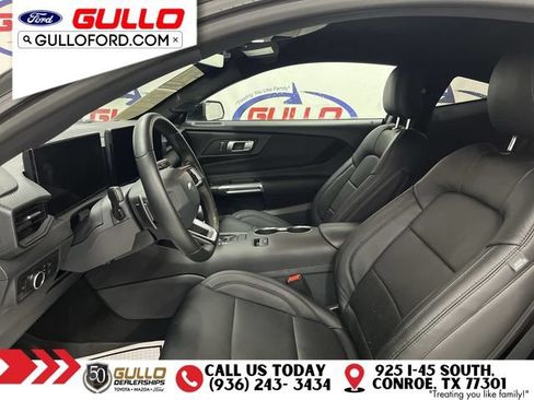 Used 2025 Ford Mustang GT RWD image 25
