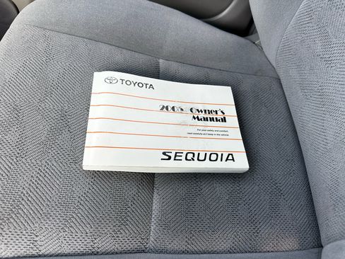 Used 2005 Toyota Sequoia SR5 image 45