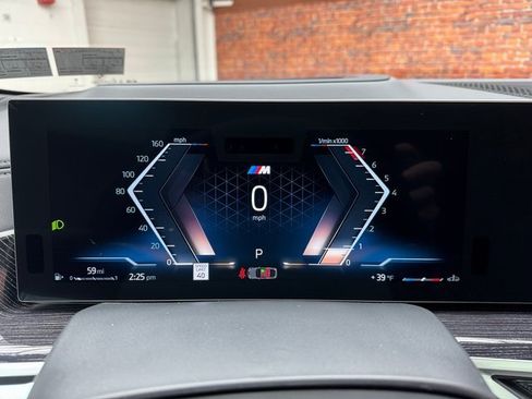 New 2026 BMW X6 xDrive40i w/ Executive Package image 15