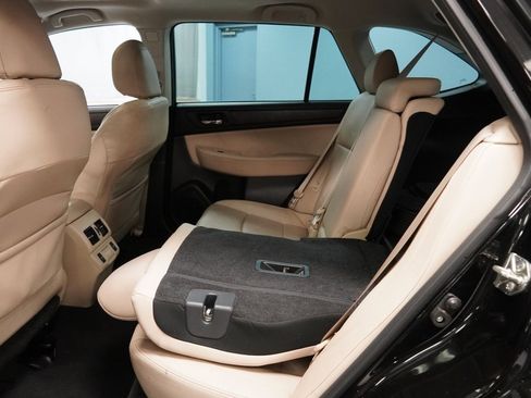 Used 2018 Subaru Outback 3.6R Limited image 27