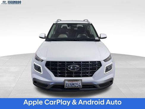 Used 2021 Hyundai Venue SEL w/ Premium Package FWD image 8