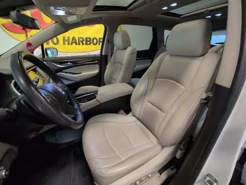 Used 2021 Buick Enclave Premium image 11