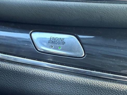 Used 2024 Buick Enclave Premium image 19