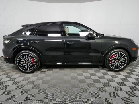 New 2026 Porsche Cayenne GTS AWD/4WD image 30