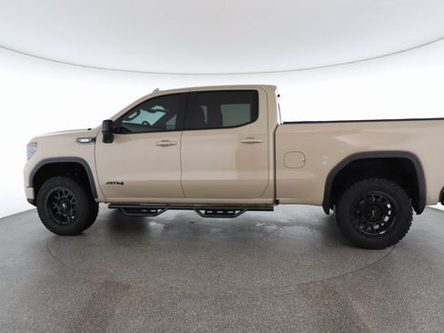 Used 2022 GMC Sierra 1500 AT4 w/ Technology Package image 7