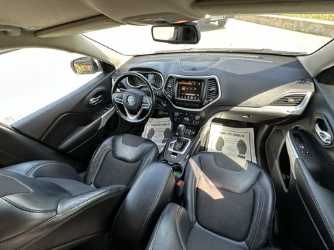 Used 2018 Jeep Cherokee Latitude Plus image 7