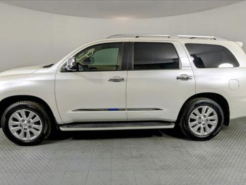 Used 2019 Toyota Sequoia Platinum image 3