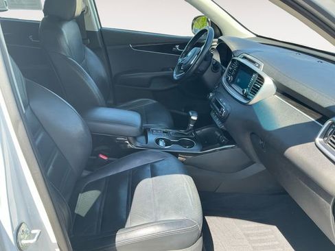Used 2019 Kia Sorento EX FWD image 15