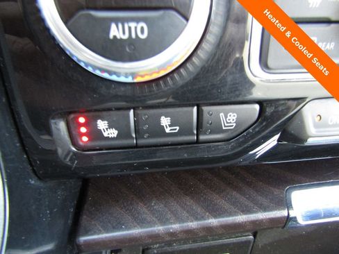 Used 2023 GMC Yukon Denali image 22