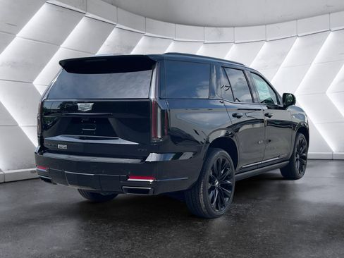 New 2026 Cadillac Escalade Platinum Sport w/ LPO, ONYX Package AWD/4WD image 6