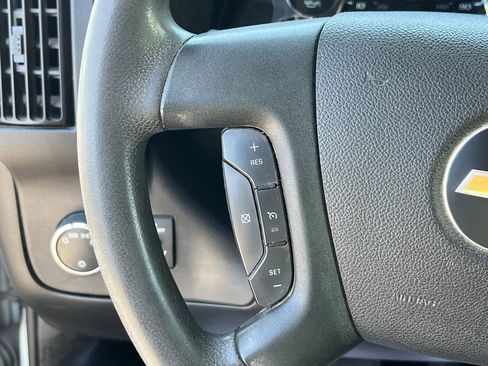 Used 2020 Chevrolet Express 3500 LT w/ LT Preferred Equipment Group RWD image 30