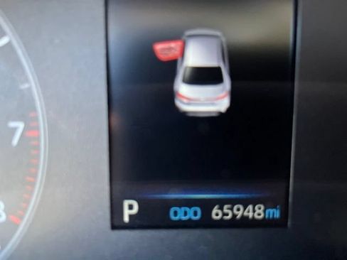 Used 2024 Toyota Corolla LE FWD image 7