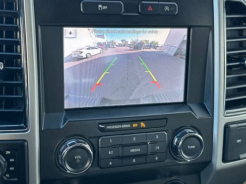 Used 2019 Ford F150 Lariat image 21